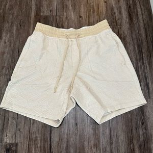 Men’s Lululemon At Ease Short 7” (M)